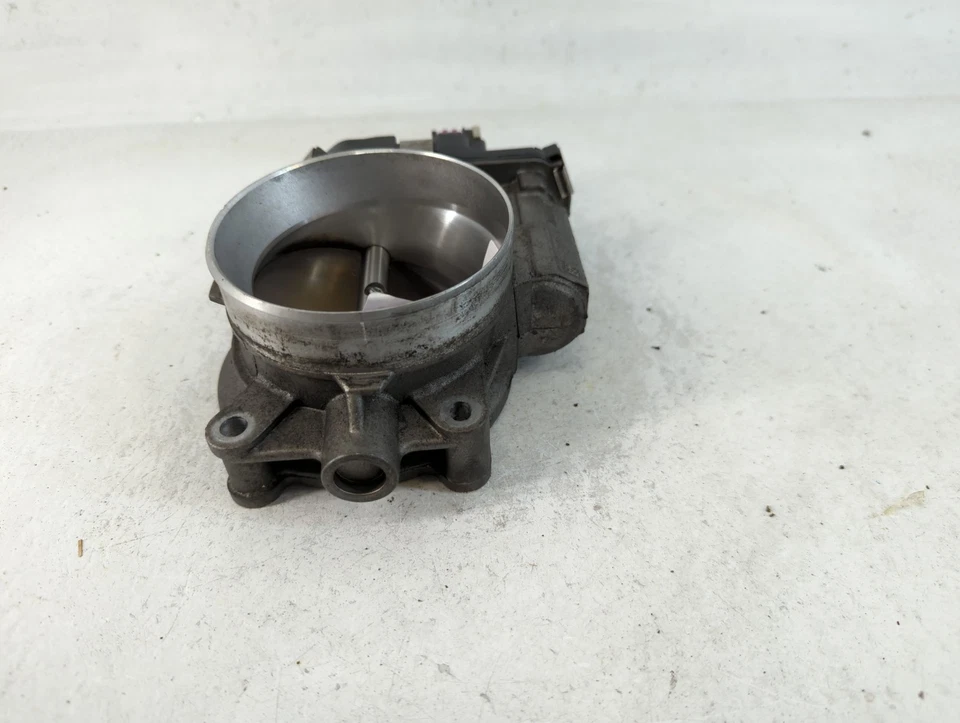 Carrocería del acelerador Chevrolet Avalanche 1500 UOV3I Foto 4 de 4