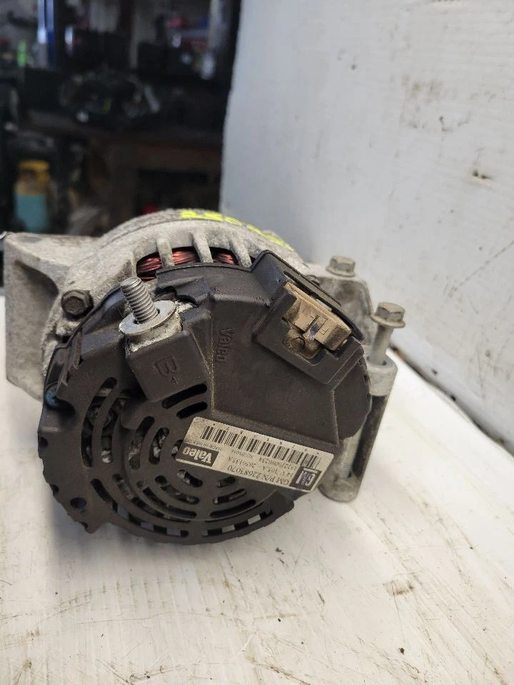 Alternador compatible con 02-07 VUE 1622249 Foto 2 de 4