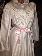 VTG SATIN Shiny pintuck Anastasia Coquette Cottagecore Nightgown Poets 40 42