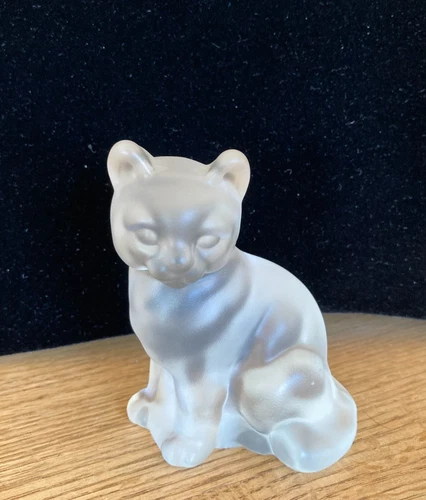 Vintage Fenton Frosted Satin Glass Sitting Cat Figurine 3.75”