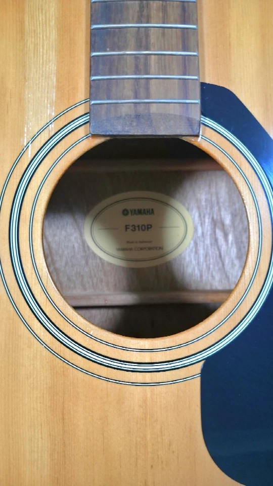 Yamaha F310P Acoutic Guitar with 2 X Elixir Steel String sets and Hard Case - image 3 of 4