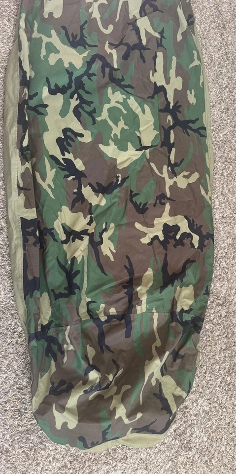 Saco de dormir USGI Tennier Industries MSS Woodland camuflaje impermeable cubierta de vivero Foto 4 de 4
