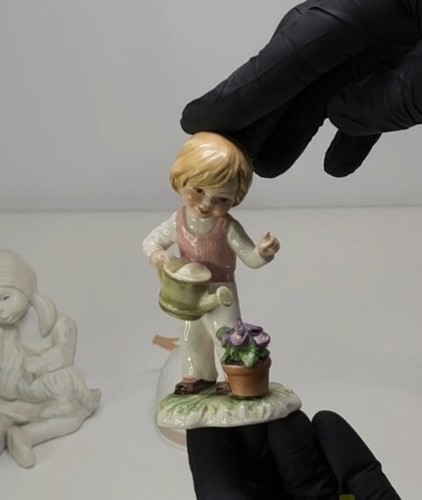 Figurines Mixed Lot Of 5. Includes: Goebel, Grossman & More. Has Youtube Video - Picture 14 of 23