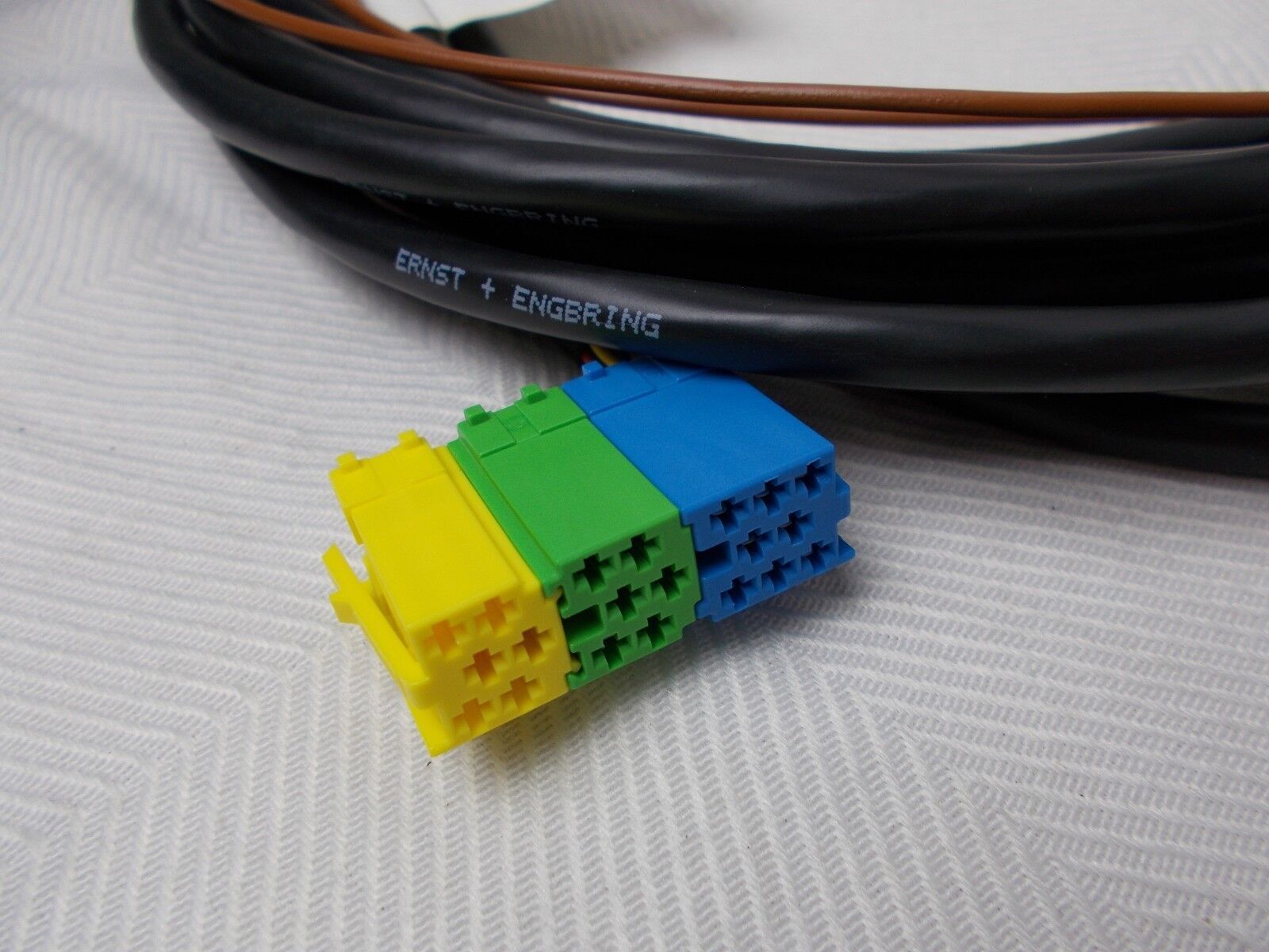 Fits' Volkswagen Factory Cable Wiring Harness For OE Radio to CD Changer 