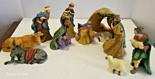 Christmas Nativity Set Mary Joseph Jesus Carved Wood Look Made Of Resin 11 Piece