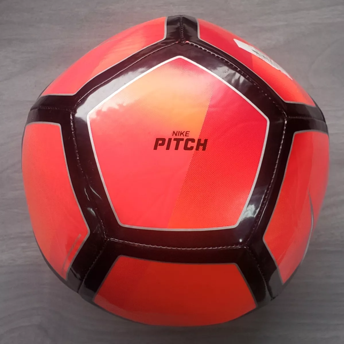 Nike DN3605-720 Premier League Pitch bola de futebol recreativa unissex amarelo/roxo/vermelho 5
