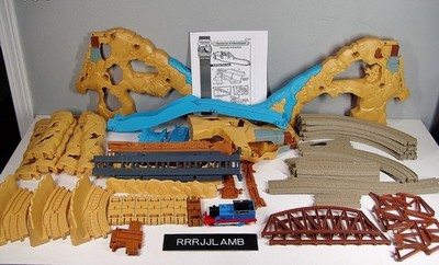 Thomas The Tank Engine & Friends Trackmaster At Action Canyon COMPLETE TRAIN SET