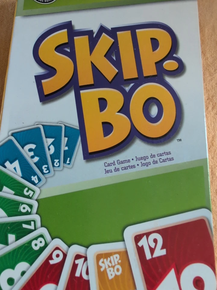 Mattel 42050 Skip-Bo Card Game - 2 to 6 Players 2023 - Image 2 of 4