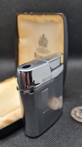 Rare Working Ronson Varaflame Lighter In Great Vintage Working Condition..Boxed