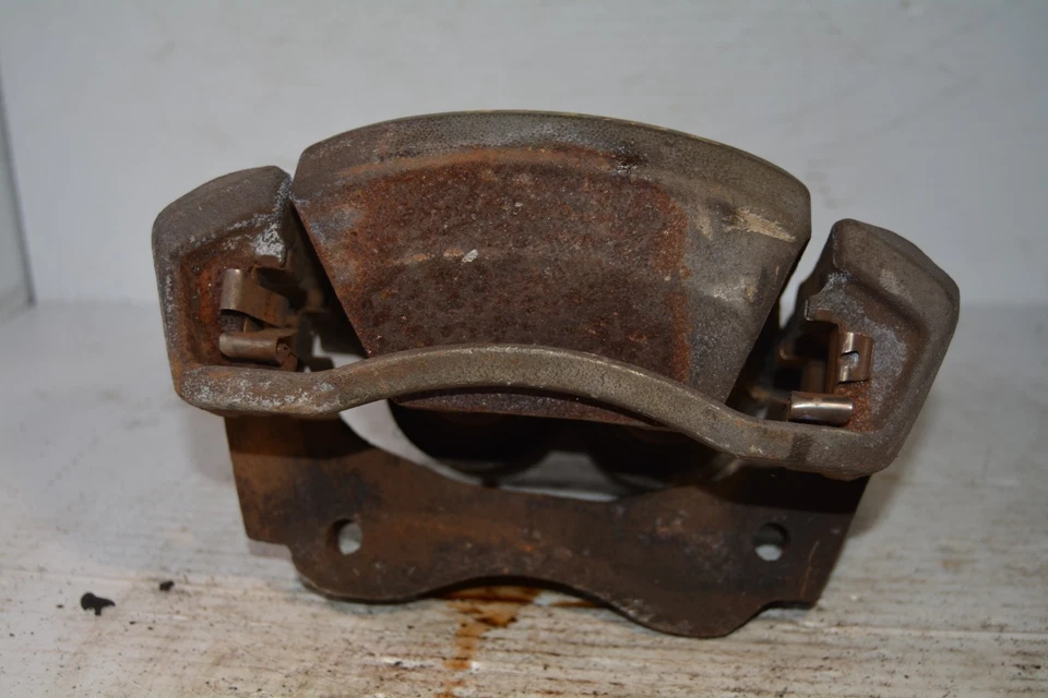 Pinza de freno del lado del pasajero delantero derecho Lexus GS300 1993-1995 OEM, 536-58703 Foto 4 de 4