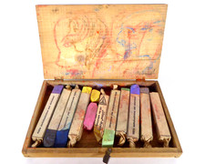 Boîte en bois ULMA Artist Chalks Julius Loewith Co New York années 1950 partiellement utilisée