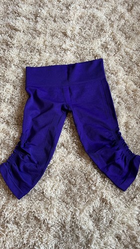 Lululemon In The Flow Crop II Size 8 W’s Heathered Iris Flower Yoga Workout - Picture 2 of 8