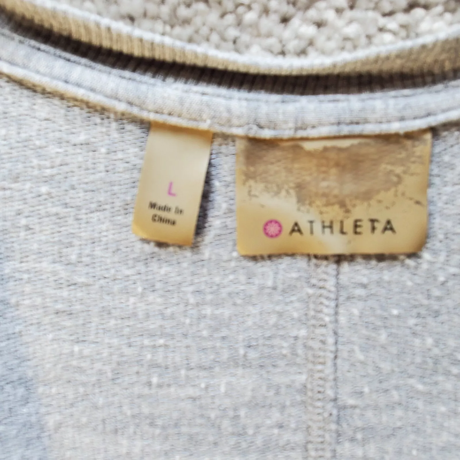 athleta heather athletic pullover stretch scoop neck shirt