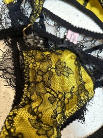 Agent Provocateur Leisa Bra Green Lace  32DD Brief AP2 Suspender AP3  BNWT