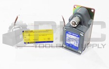 NEW SQUARE D 9007TUB6 HEAVY DUTY LIMIT SWITCH