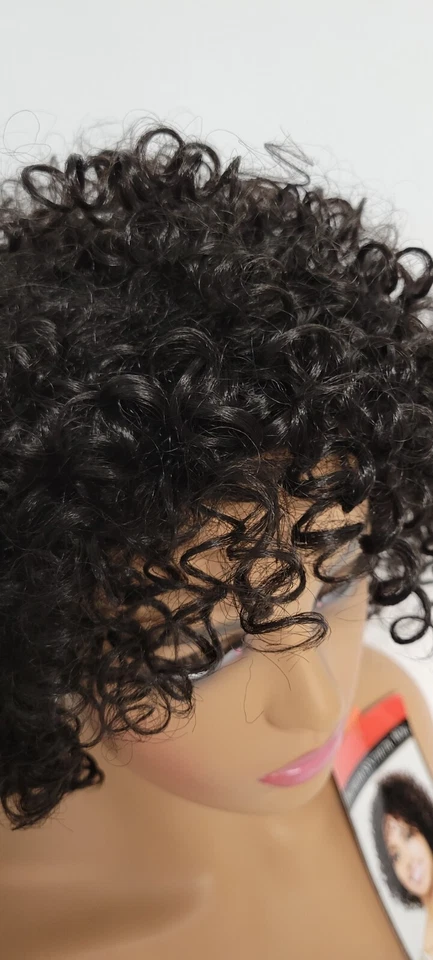 PELUCA CORTA NEGRA SEXY BOBBI BOSS PREMIUM SINTÉTICA M8795 CORTA OTTO Foto 2 de 4