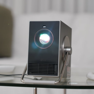 LG CineBeam Qube HU710PB Beam Projector / RGB Laser 4K UHD 500