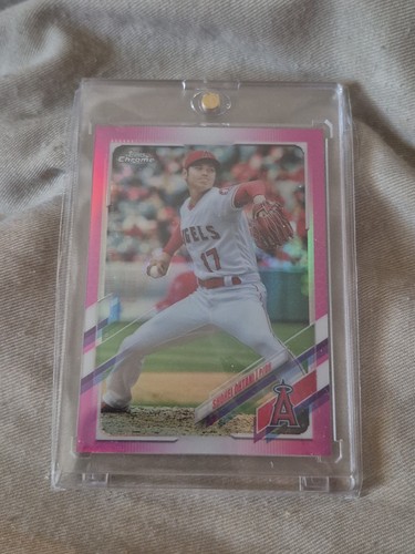(PINK) Shohei Ohtani 2021 TOPPS CHROME Baseball Card