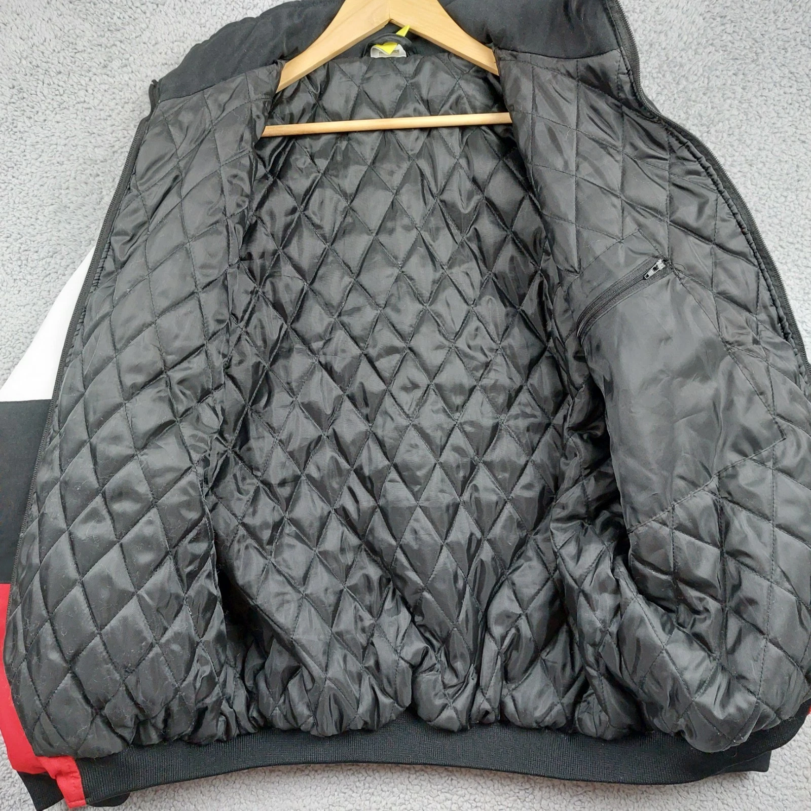 Vintage Scuderia Ferrari Mens Size XL F1 Racing Jacket Bomber Quilted Shell - product detail image 8