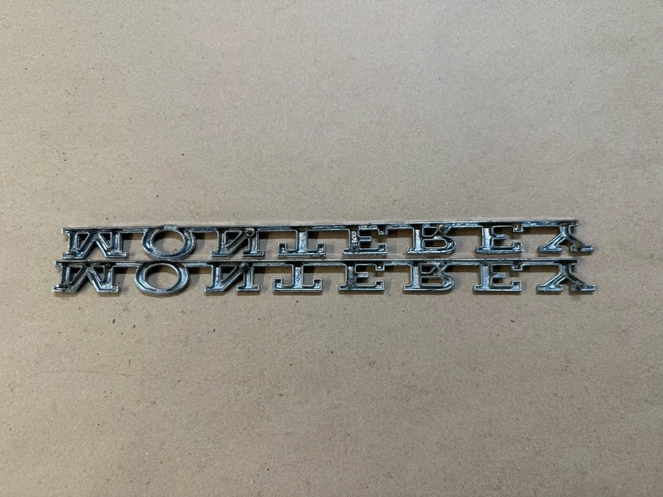 1965-1966 Mercury Monterey Quarter Panel Emblems Pair 65 66 - Image 4 of 4