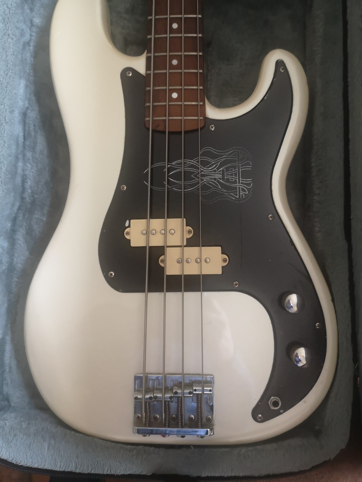 1980 ENCORE PRECISION BASS 4 / 4 MADE In Fender Factory