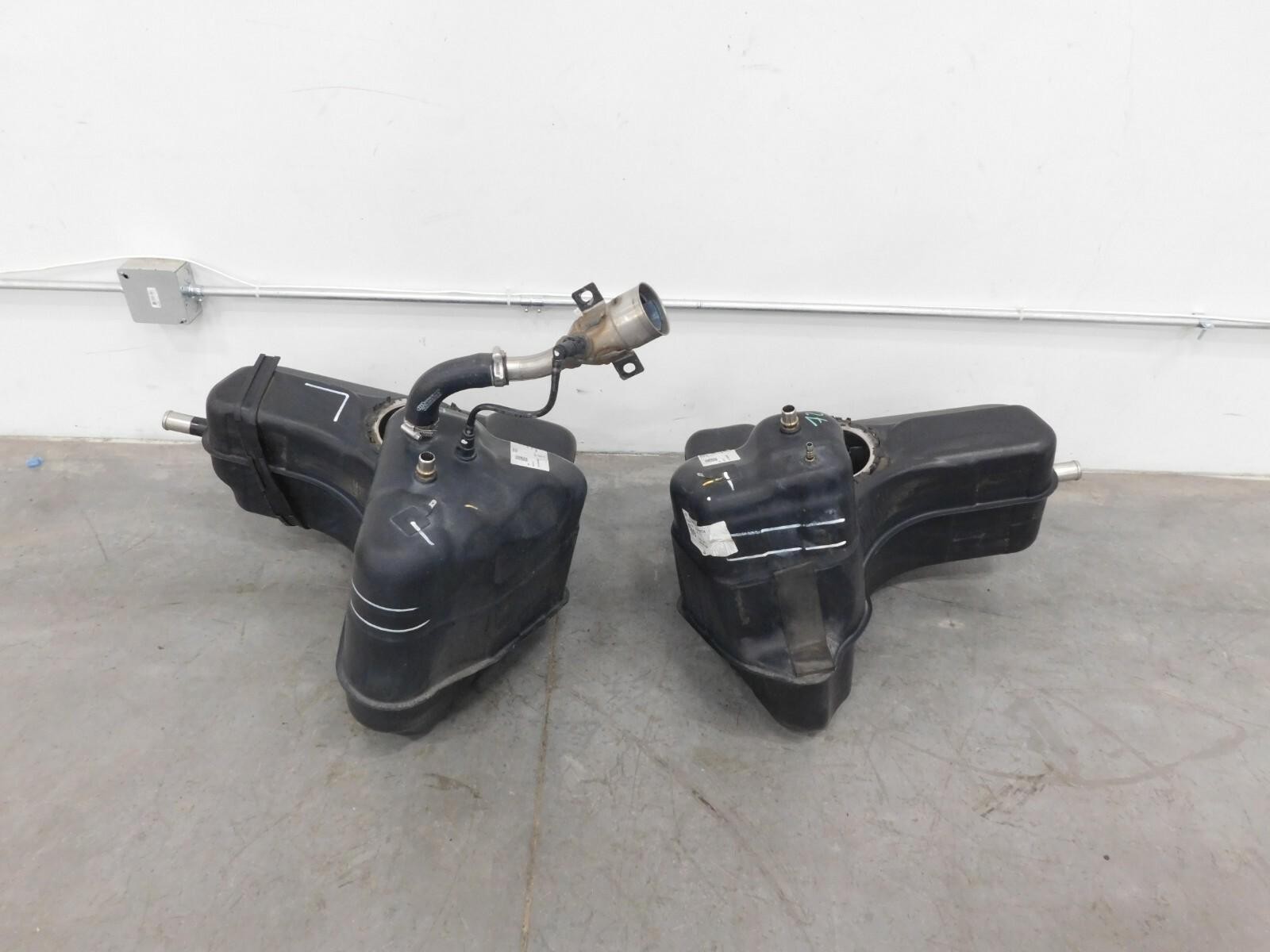 2017 17 18 19 20  Audi R8 V10 Plus Fuel Tanks #3300 Q1