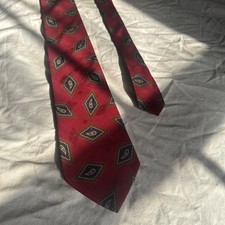 Vintage Burberry s of London Mens Silk Necktie w Multicolor Red Paisley 57.5x3.5