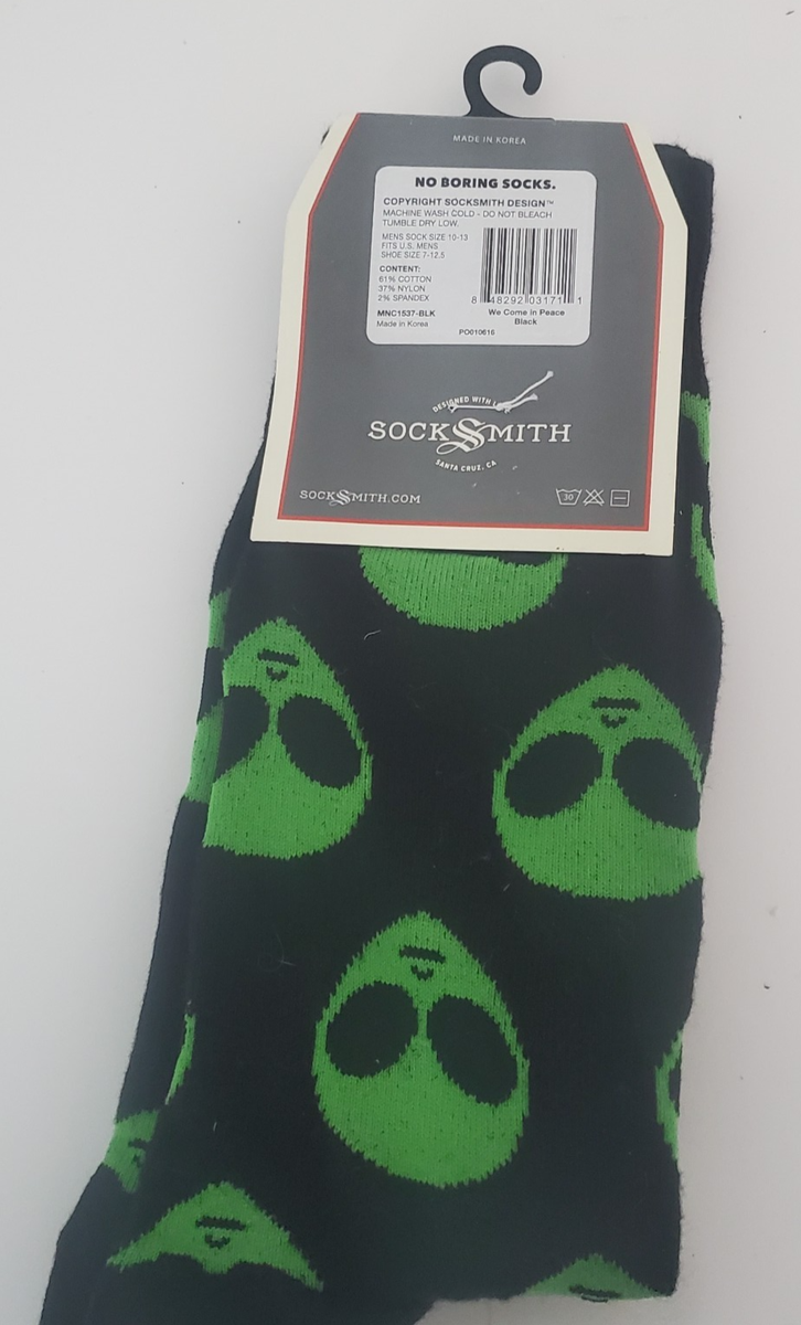 その他 37 Socksmith Men's Crew Socks We Come In Peace Alien Black Green New