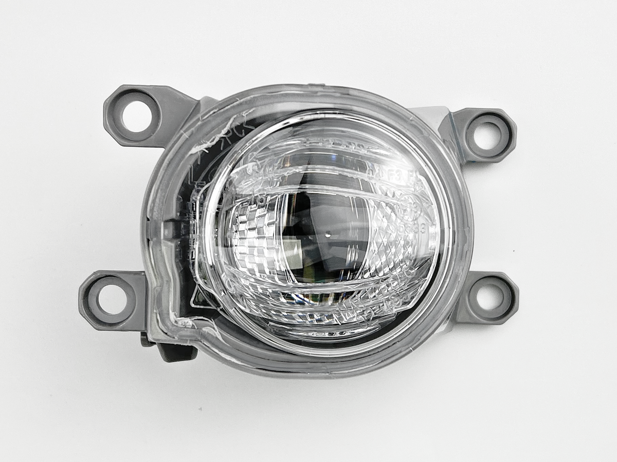 GENUINE TOYOTA HILUX FRONT LEFT LED FOG LIGHT 81220-02150 | eBay UK