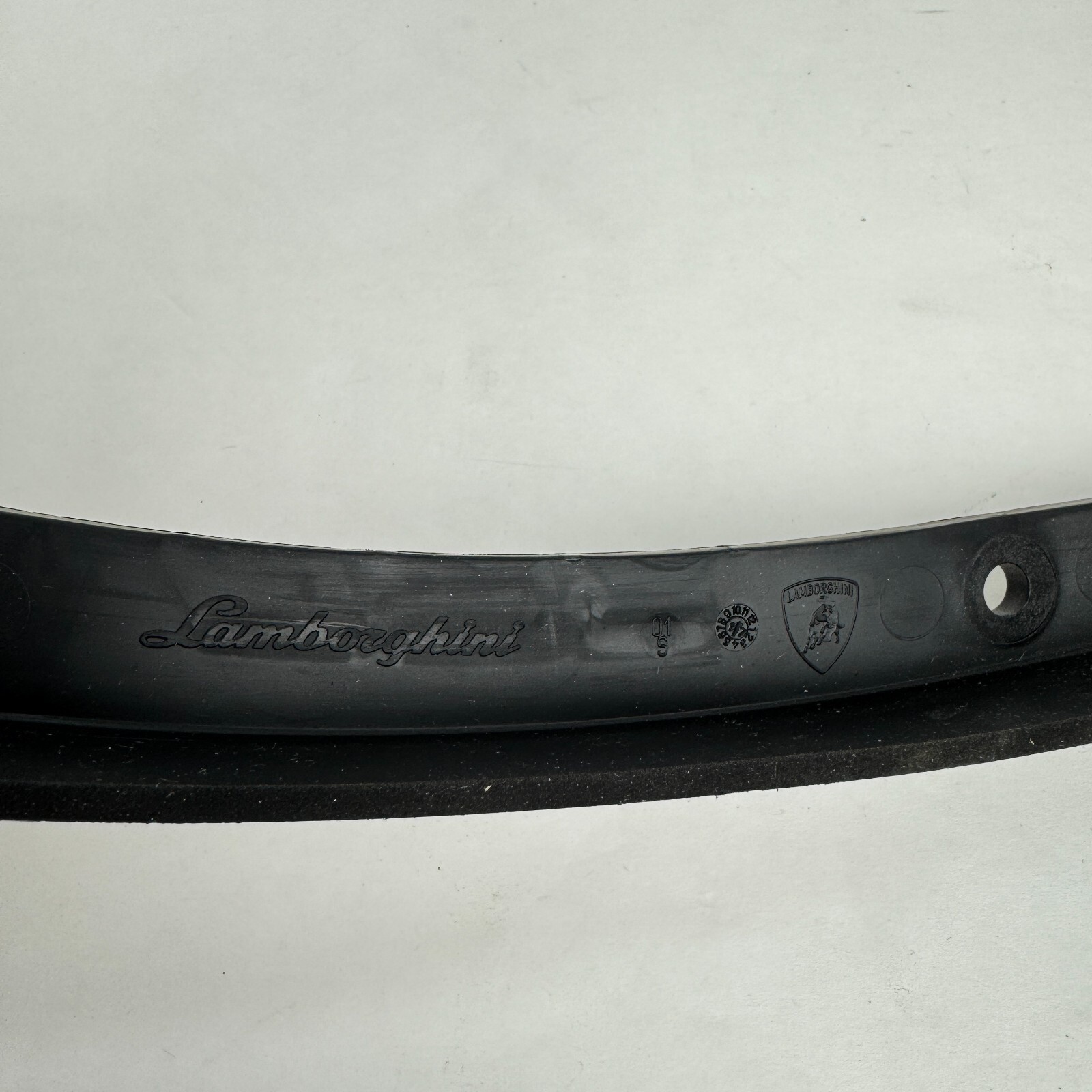 2017 2018 Lamborghini Centenario Front Left Bumper Spoiler Bracket 470825292A