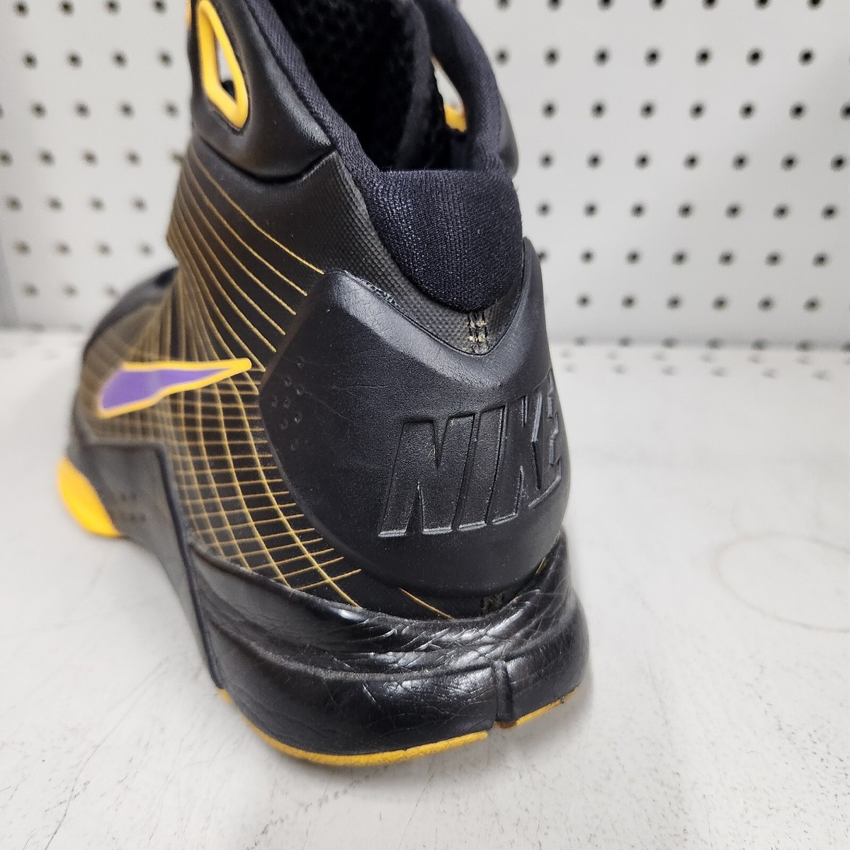 2008 NIKE HYPERDUNK LAKERS AWAY SZ 9.5 333373 051 KOBE 2008 NIKE HYPERDUNK LAKERS AWAY SZ 9.5 333373 051 KOBE