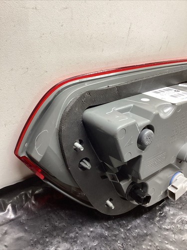 2014-2018 JEEP GRAND CHEROKEE REAR LEFT INNER TAIL LIGHT P68236107AA LED OEM - Bild 7 von 11