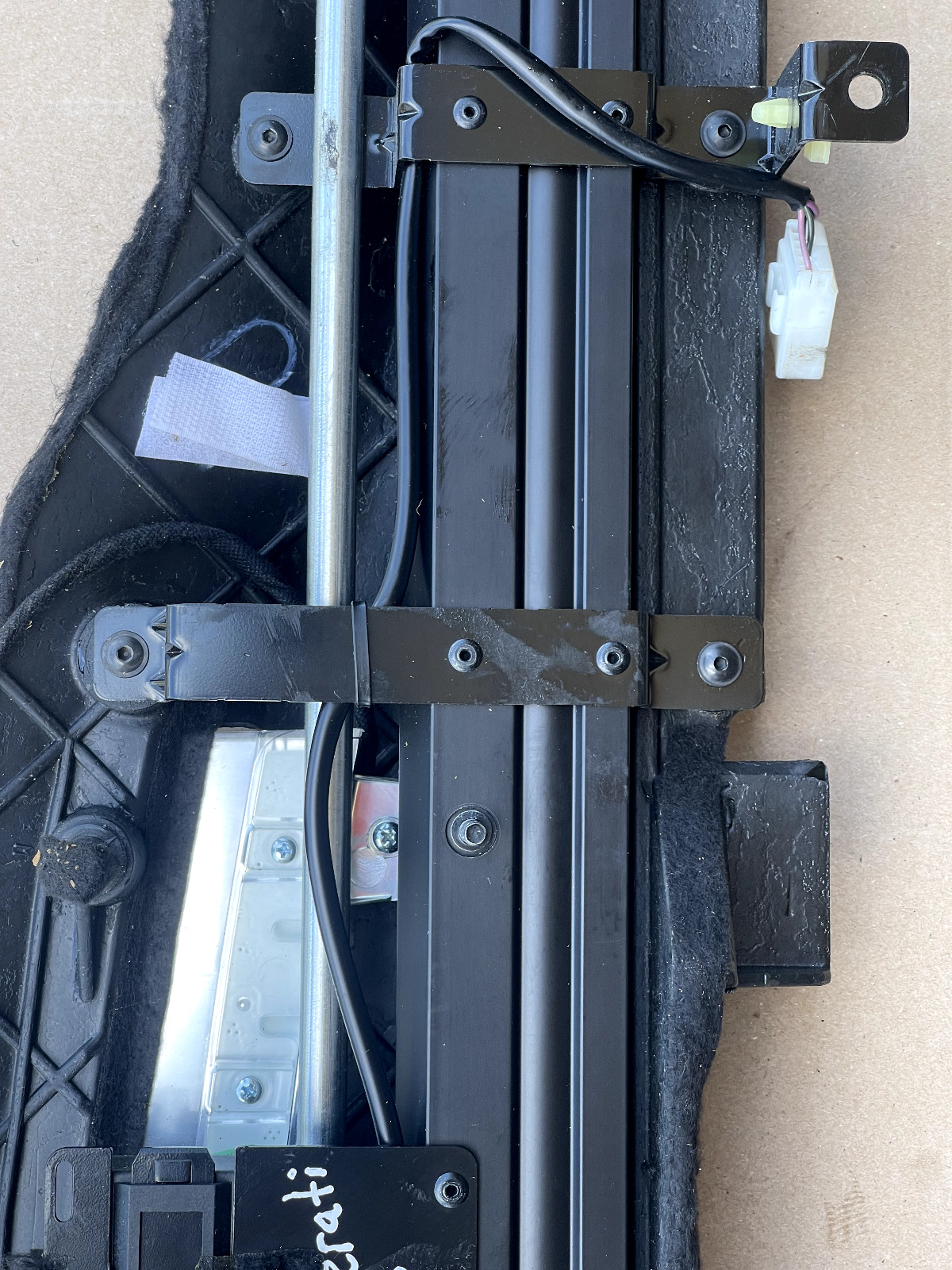 2018 MASERATI QUATTROPORTE REAR DECK PARCEL SHELF SUNSHADE & 3RD BRAKE LIGHT OEM