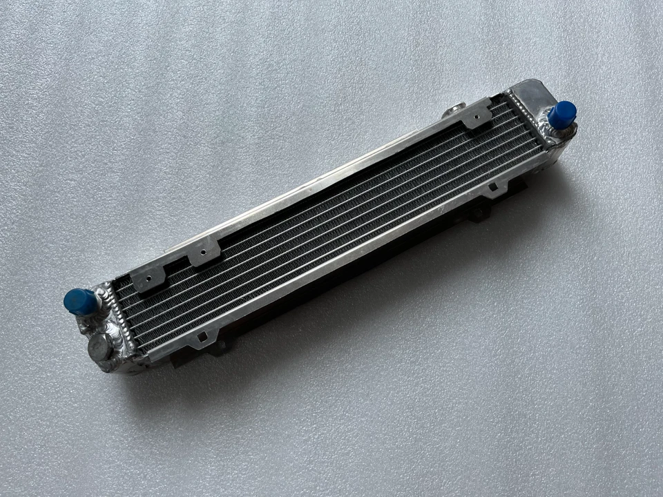 Enfriador de aceite adecuado para Mercedes-Benz W115 240D 3,0 L 1974-1976 Foto 3 de 3