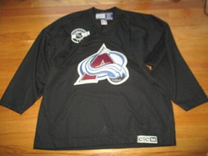 colorado avalanche black jersey