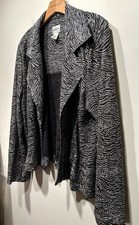 Chicos Black Silver Open Style Blazer Jacket Size 2 M 8 10 Stretch Knit Career