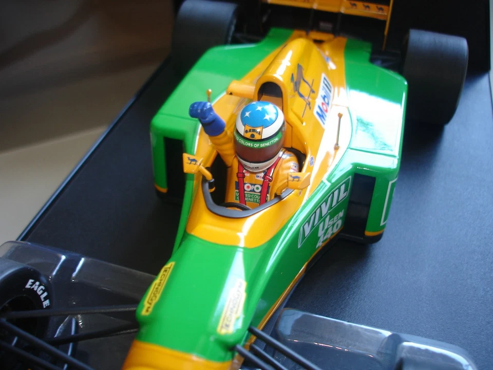 F1  Minichamps M.Schumacher Benetton Ford B192 3 Place Germany 300pcs  1/18 OVP - Bild 2 von 4