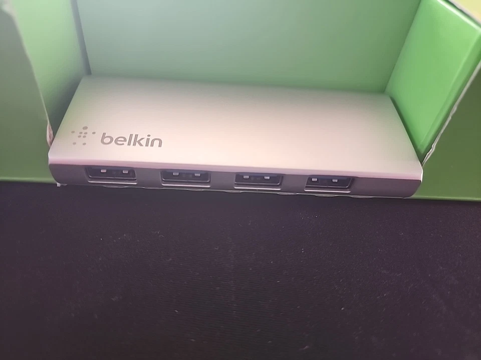 Belkin F4U073 4-Port USB 3.0 hub SuperSpeed Ports Mac devices only NEW Open Box  - Image 3 of 4