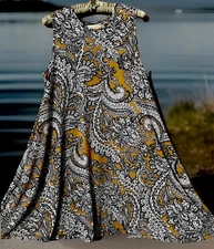 Cynthia Rowley Dress M Cute Black Gold Paisley Print Stretch Knit Women’s Medium