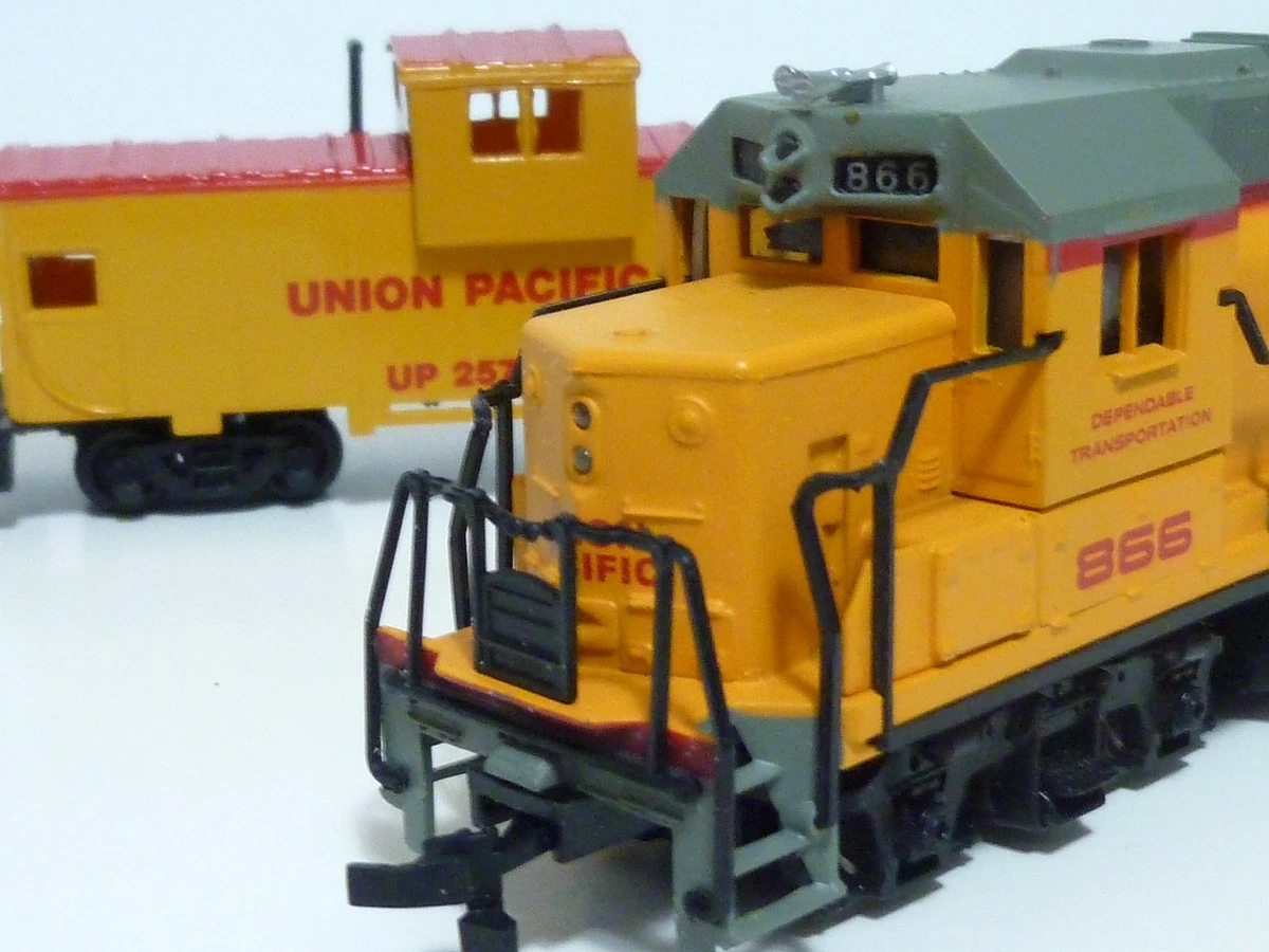 Bachmann Union Pacific HO Scale Model Railroad Locomotives for