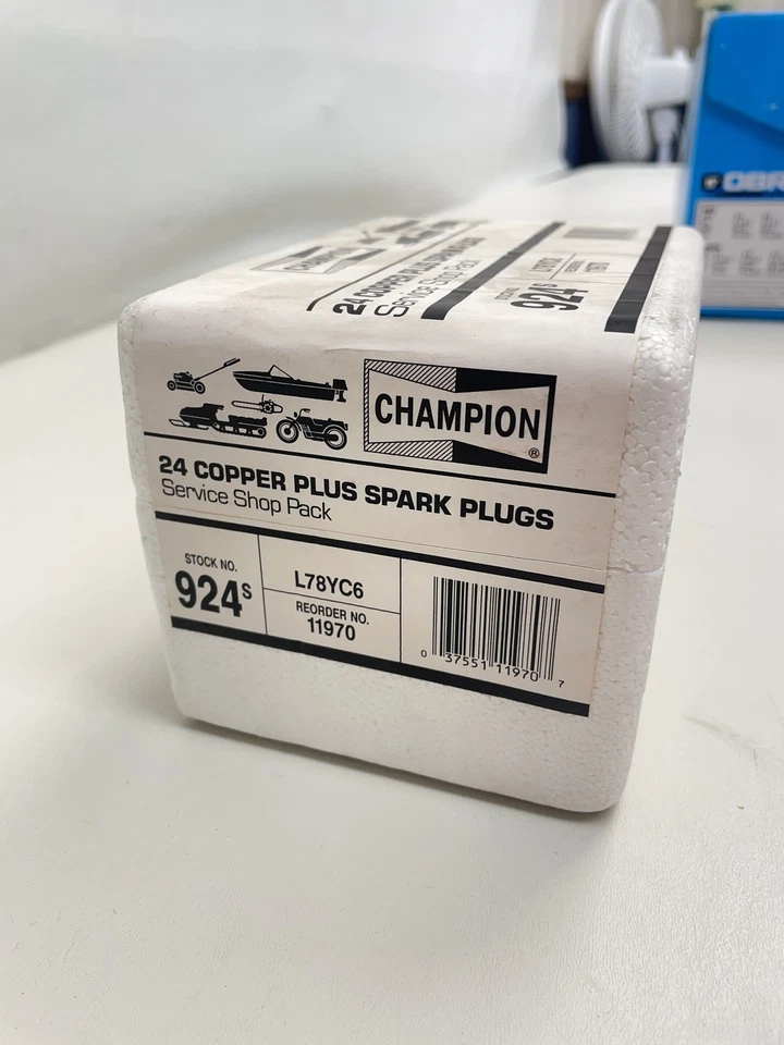 CHAMPION 924S L78YC6 COPPER PLUS SPARK PLUGS SET OF 24 TRUCK CAR - Image 2 of 4