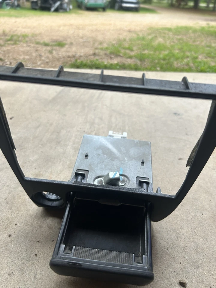 Toyota Corolla 1993-1997 tablero central almacenamiento bandeja de cenizas bisel toma de corriente OEM Foto 2 de 4