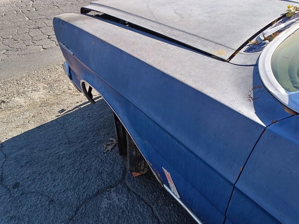 Ford Galaxie 500 1966 convertible guardabarros izquierdo defectos Foto 2 de 4