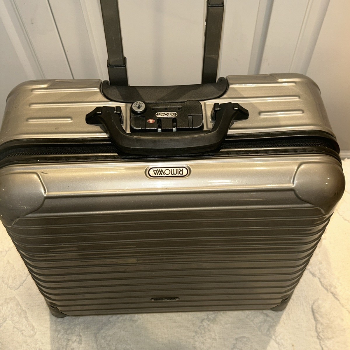 RIMOWA Salsa Cabin 23L 2-Wheel Luggage – Sand Gold –Model 859.40