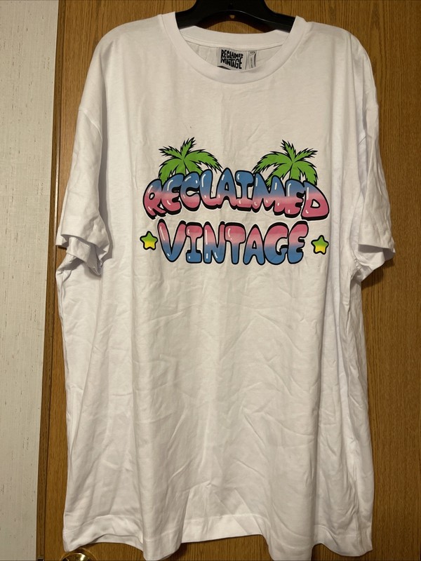 Women’s Plus Reclaimed Vintage White Graphic Short Sleeve Tee (Size 18)