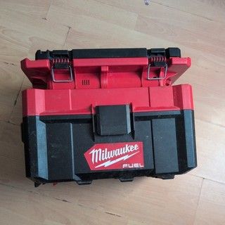 Milwaukee M18FPOVCL 18V Fuel Packout 7L Wet & Dry Vac Body Only