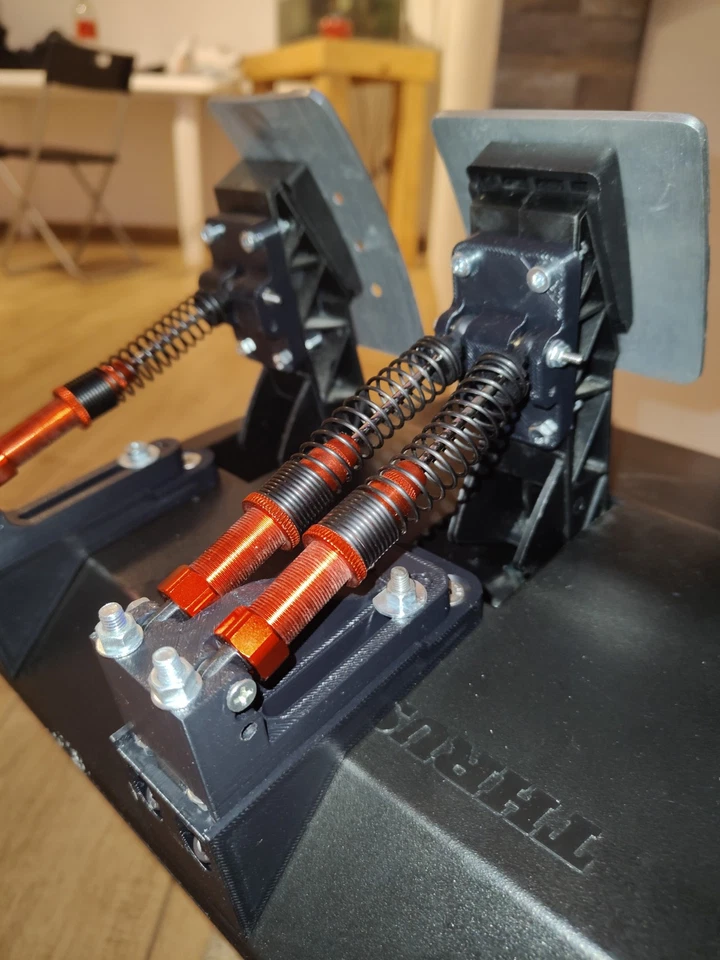 Mod Pedali Thrustmaster T3PA Miglioramento Feedback su Freno e Acceleratore - Immagine 3 di 4