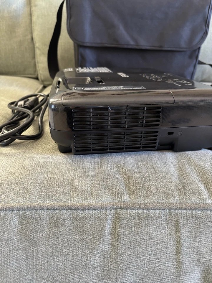 Epson EX7240 Pro WXGA 3LCD Proyector Pro Inalámbrico, 3200 Lúmenes Color Brillo Foto 3 de 4