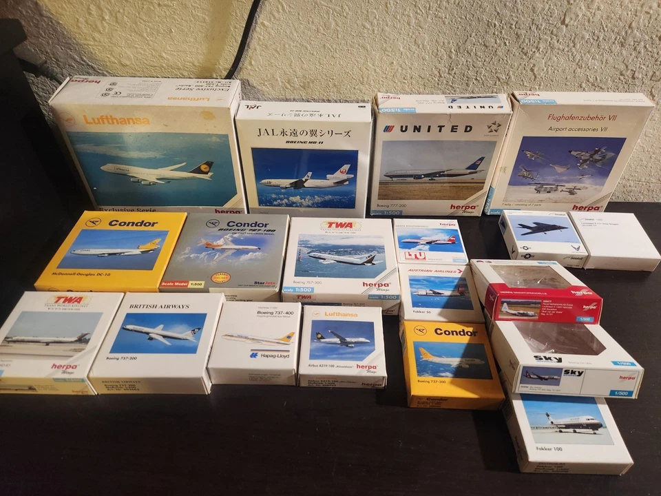 Lote De 55 Exhibición Modelo Die Cast De Aviones De Aeropuerto A Escala 1:500 Icónicos Muy Raro Foto 2 de 4