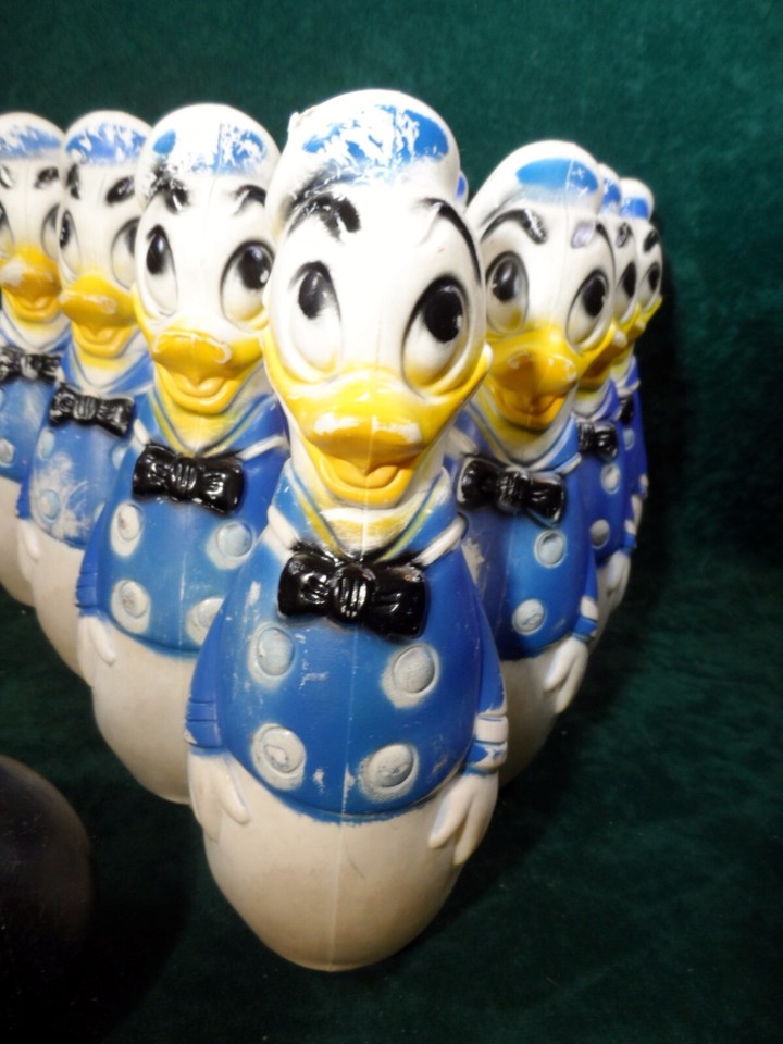 Disney WDP Donald Duck Bowling Set Complete 10 Bowling Pins ball WOW